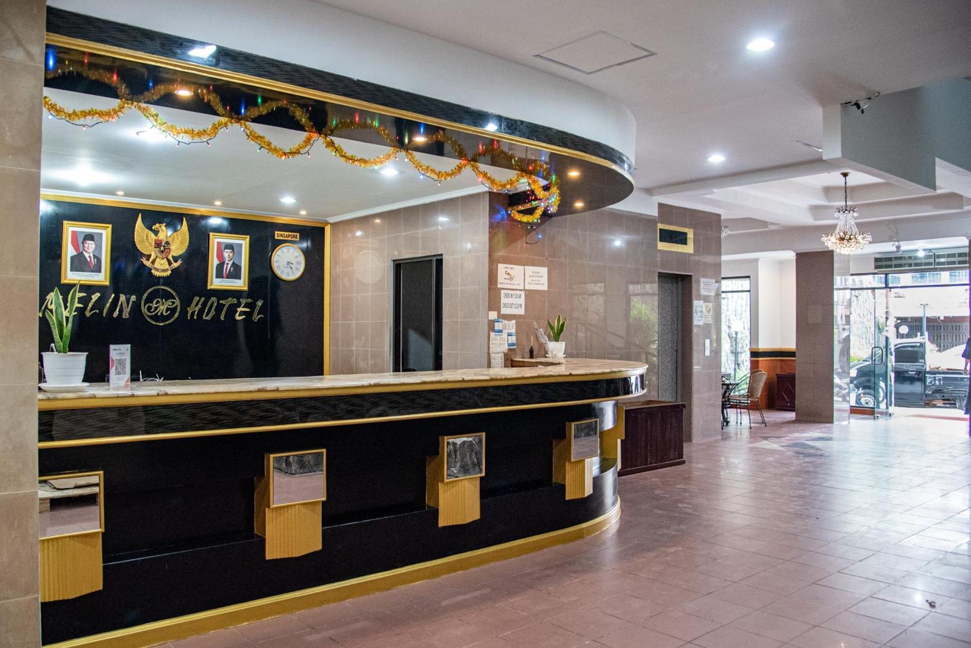 Melin Hotel Tanjungpinang Екстер'єр фото